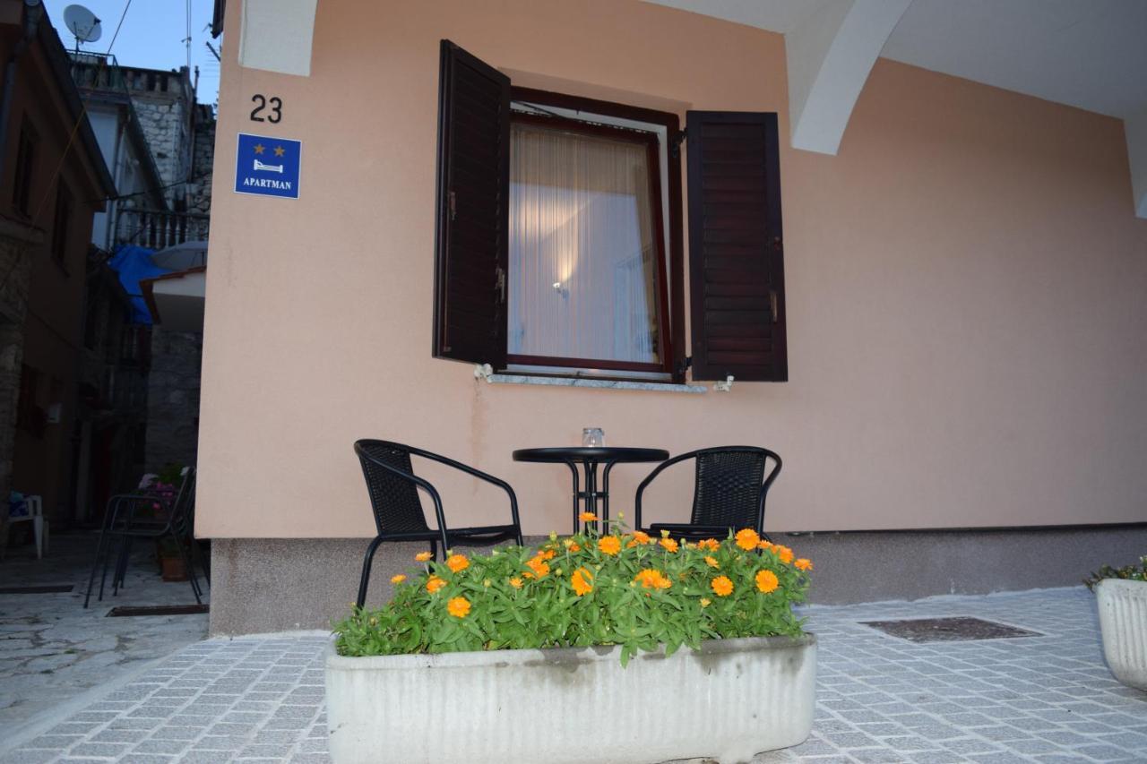 נוביגראד דאלמטיה Apartman Nino מראה חיצוני תמונה