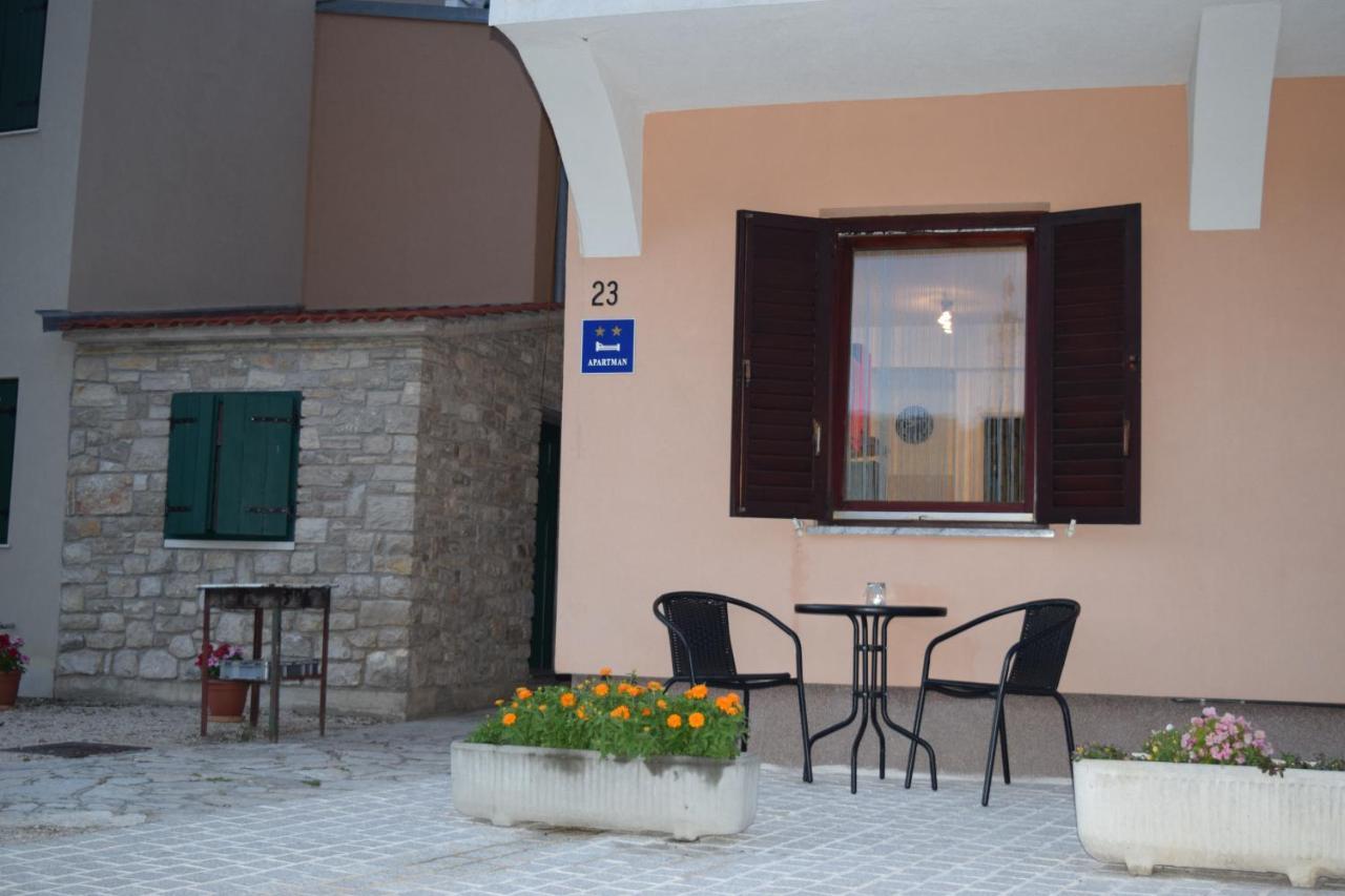 נוביגראד דאלמטיה Apartman Nino מראה חיצוני תמונה