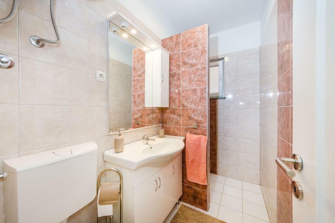 נוביגראד דאלמטיה Apartman Nino מראה חיצוני תמונה