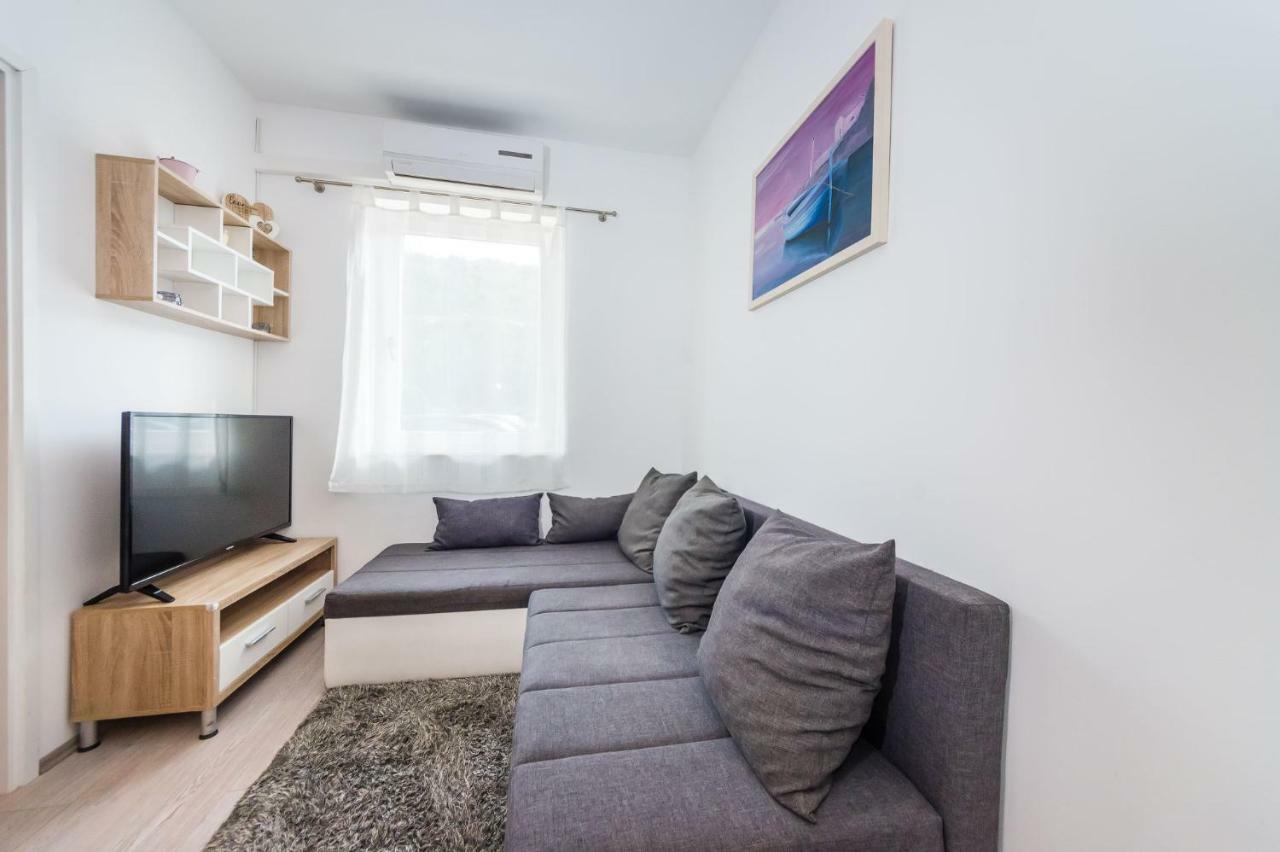 נוביגראד דאלמטיה Apartman Nino מראה חיצוני תמונה